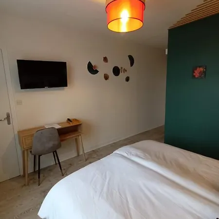 Les De La Vallee بيت ضيافة 3*